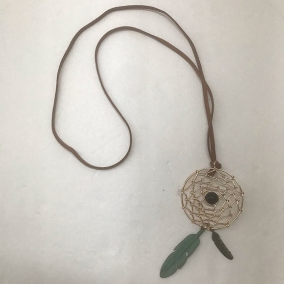 🔥3/$15🔥 Dreamcatcher feathers necklace - Picture 1 of 3